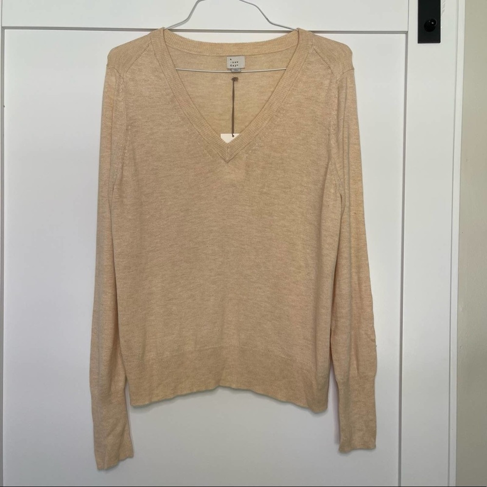 NWT A New Day Sweater V Neck Lightweight Long Sleeve Beige Size L